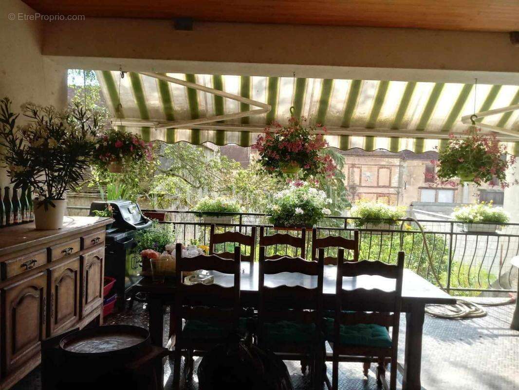 Maison à VILLENEUVE-L'ARCHEVEQUE