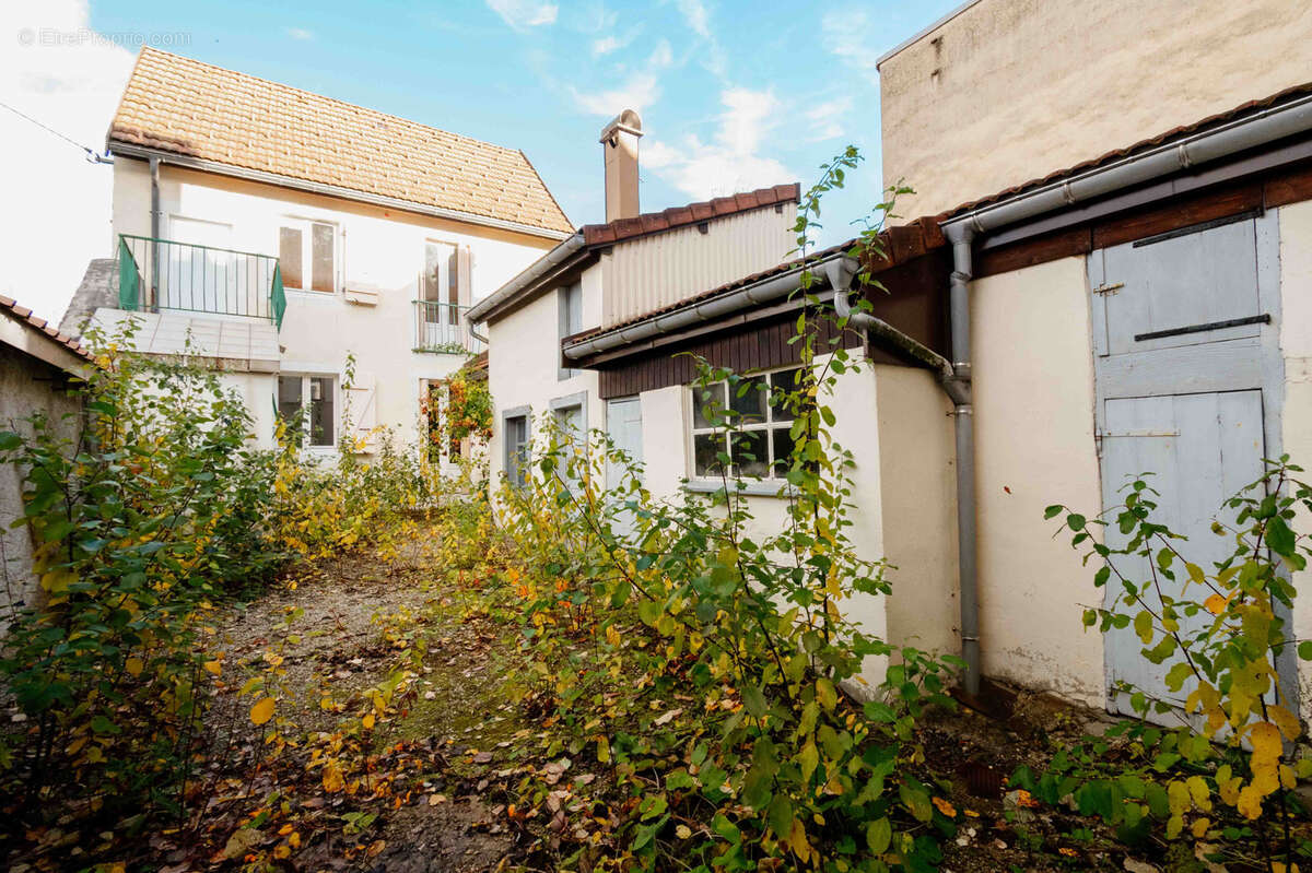 Maison à PONTARLIER