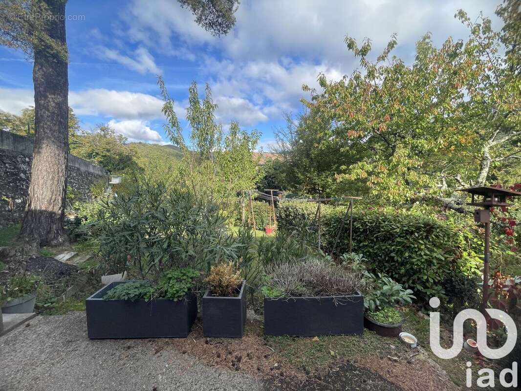Maison 100 m² à Saint-Julien-Du-Gua  - photo 3