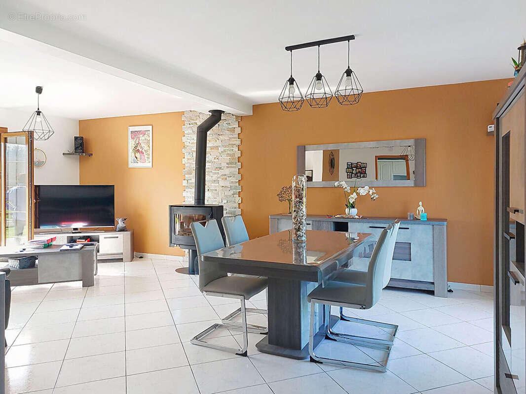 Maison à SALLENELLES