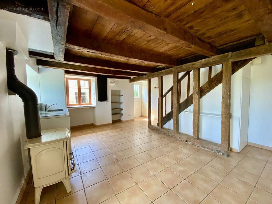 Maison à NANTIAT