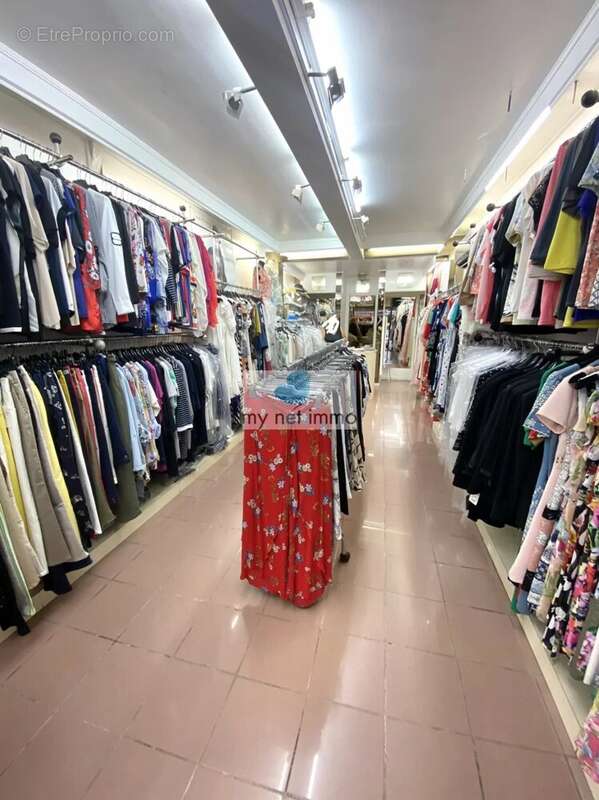 Commerce à POINTE-A-PITRE