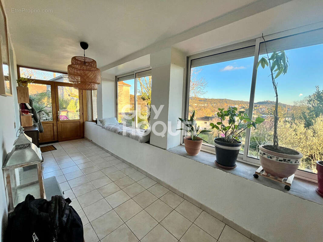 Grande maison familiale avec annexe et terrain à Espère - photo 4