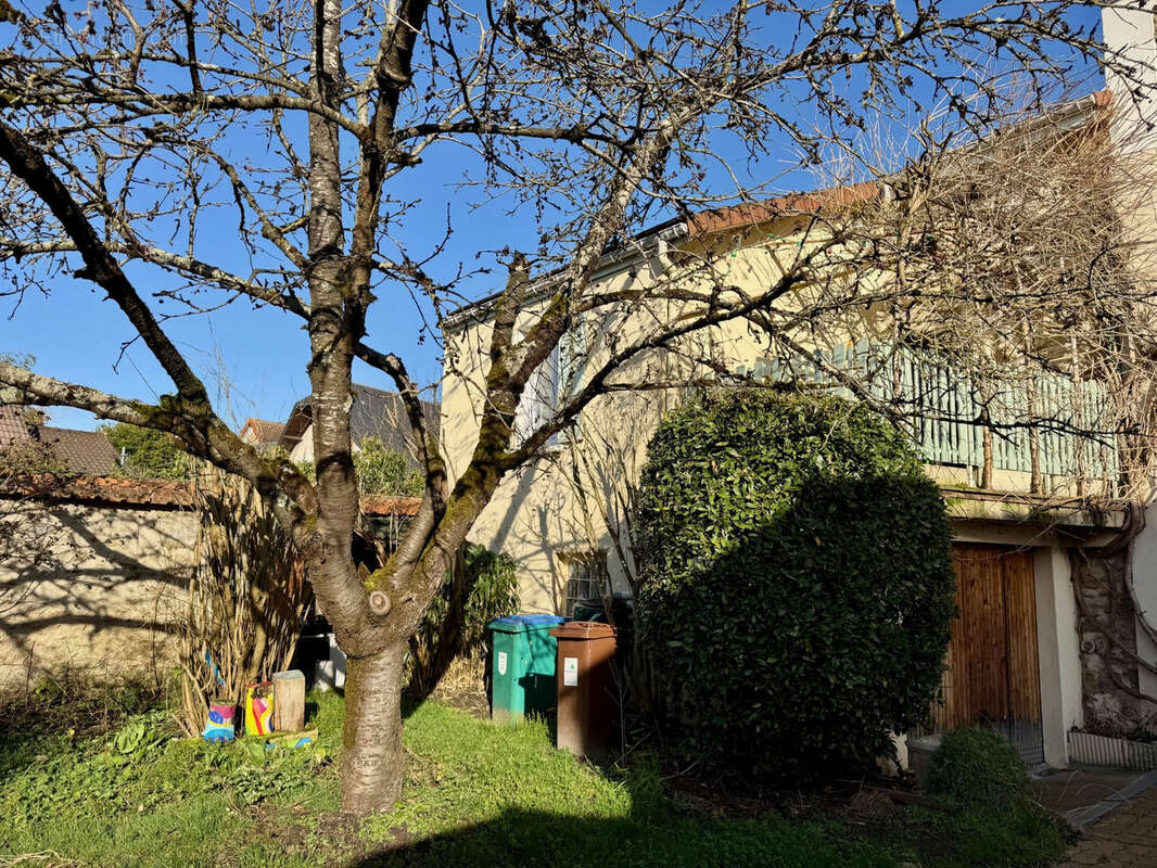 Maison à CORBEIL-ESSONNES