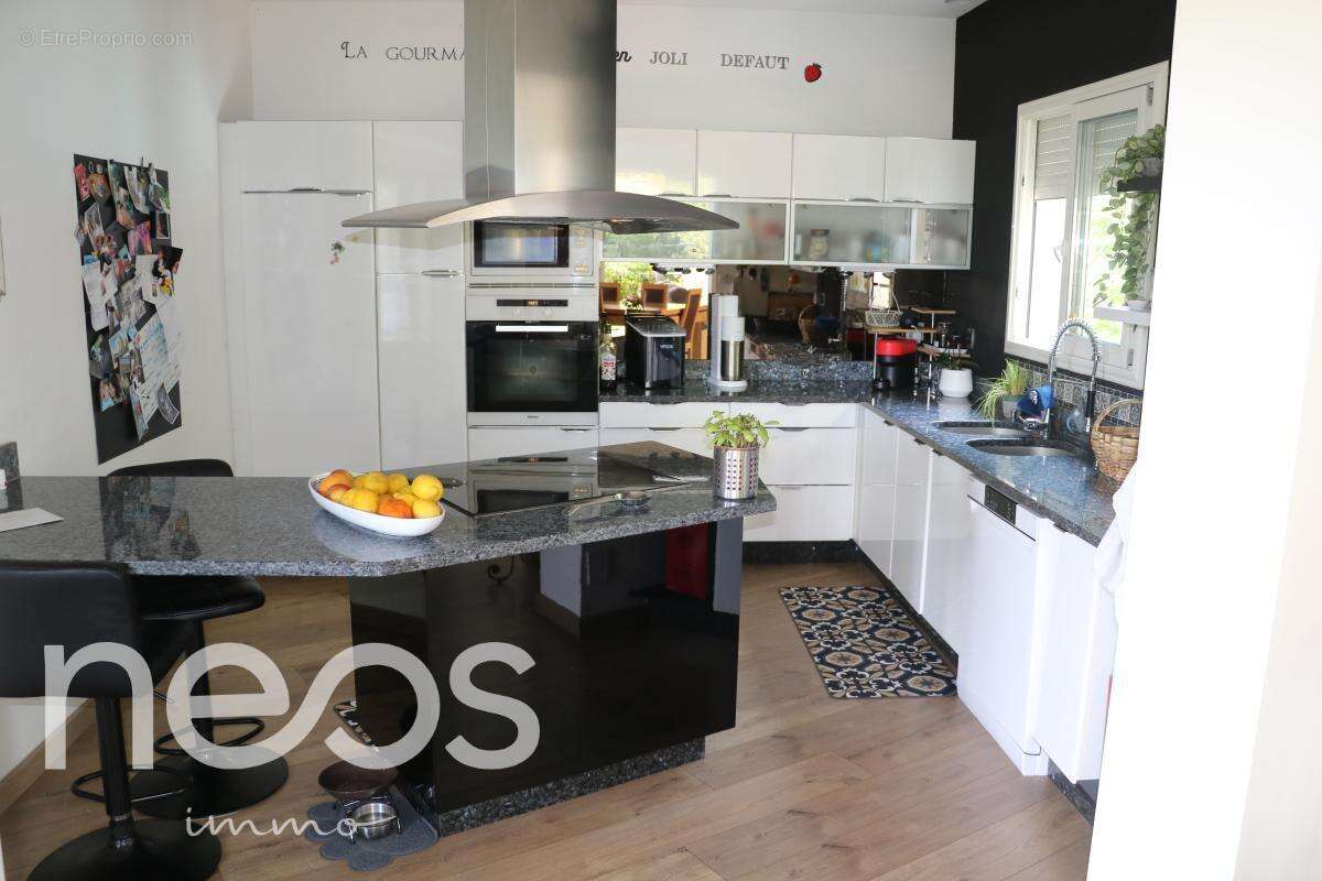 Maison 137 m² à Genissac  - photo 28