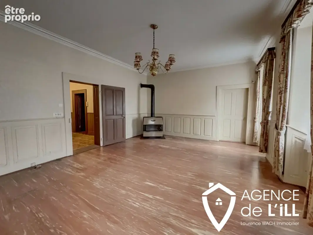 Ancienne maison bourgeoise de 215 m2 à Saasenheim sur 19 ares de terrain - photo 10
