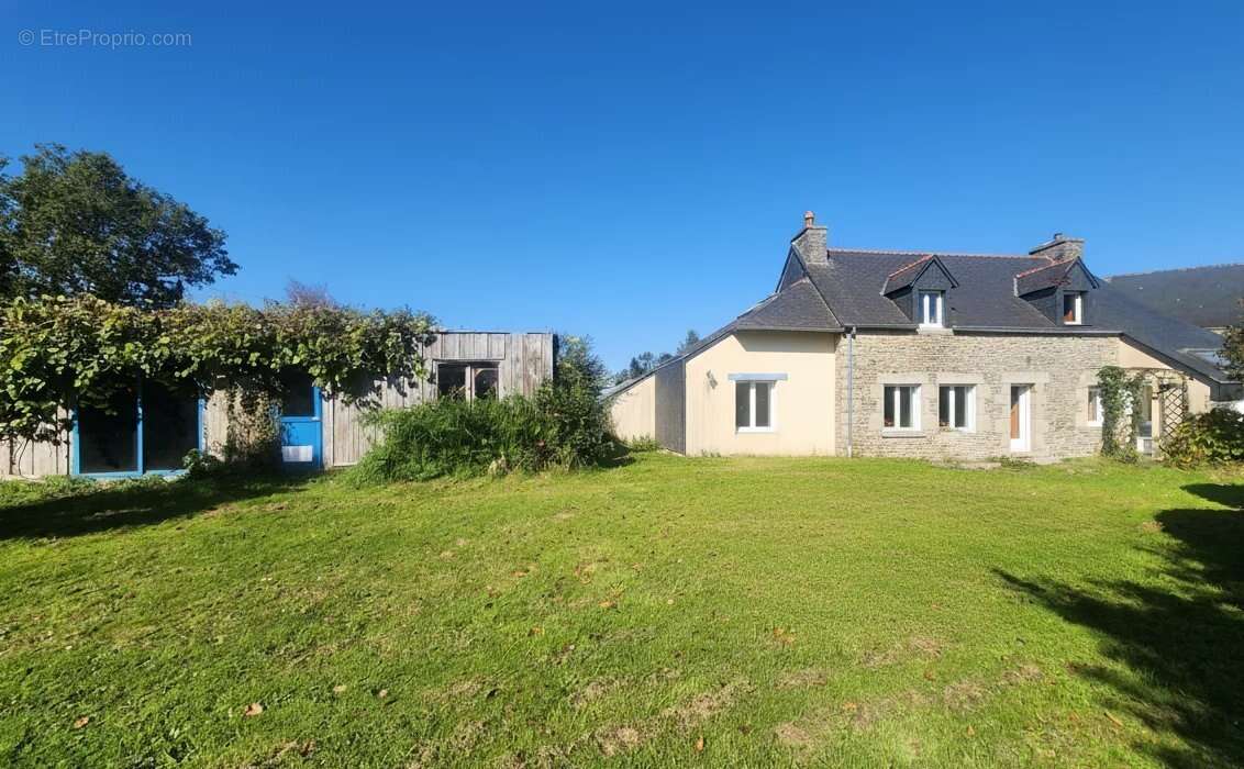 Maison à LE MOUSTOIR