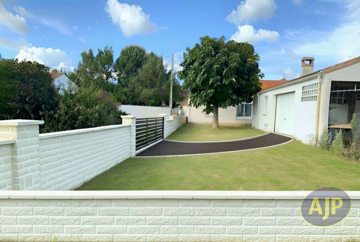 Maison à LA HAIE-FOUASSIERE