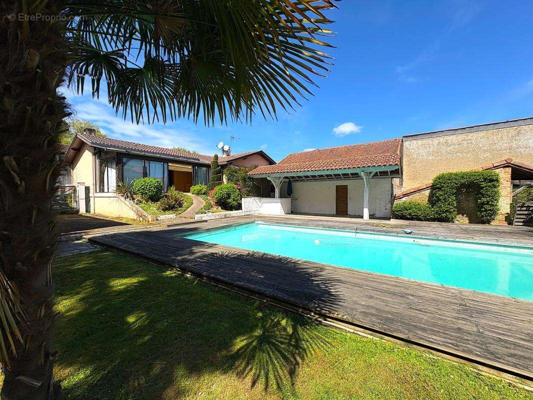Maison à vendre coeur de ville 130m2 avec piscine et dépendance - photo 18