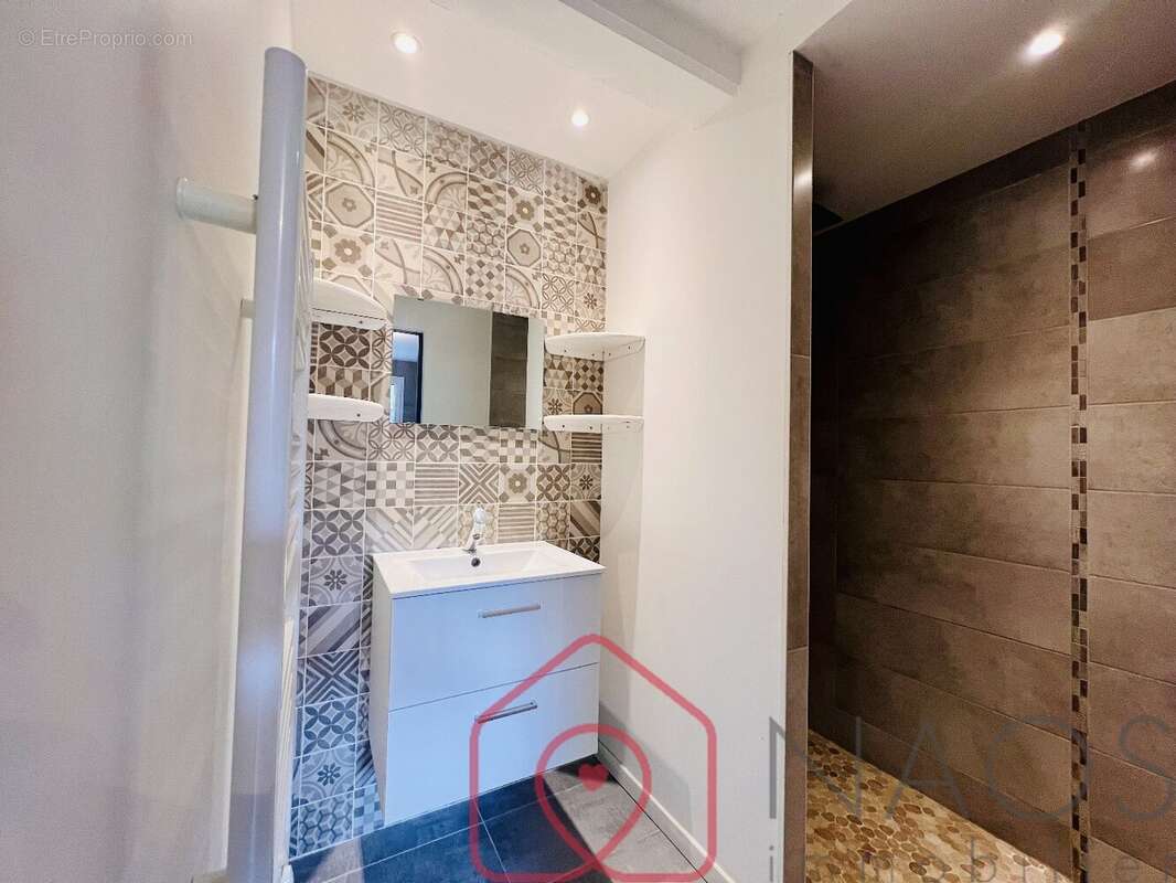 Maison à MINIAC-MORVAN