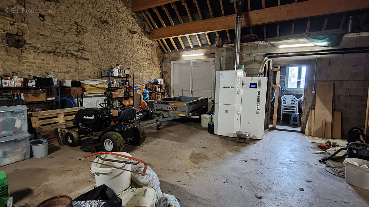 Maison à LONGECOURT-LES-CULETRE