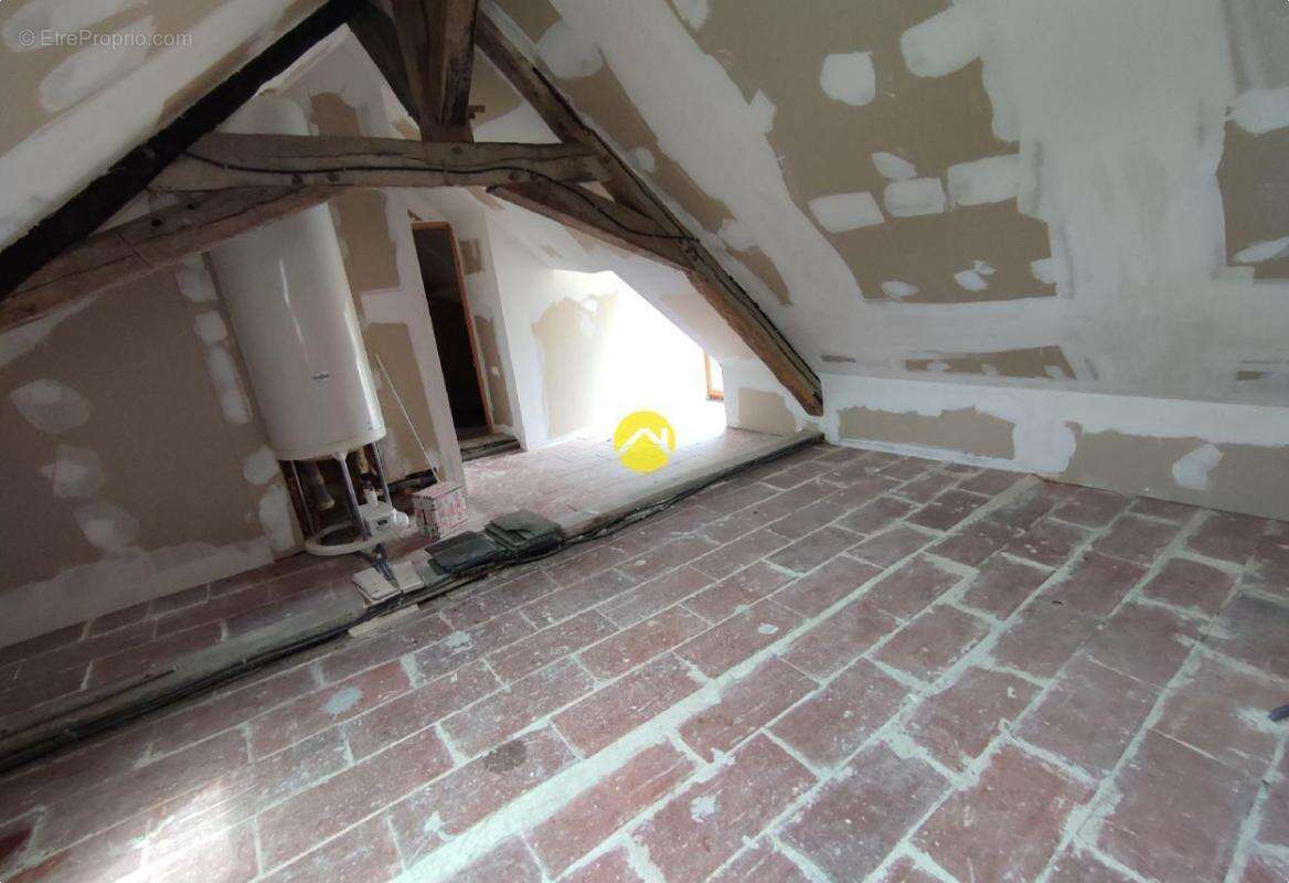 Maison à VAILLY-SUR-SAULDRE