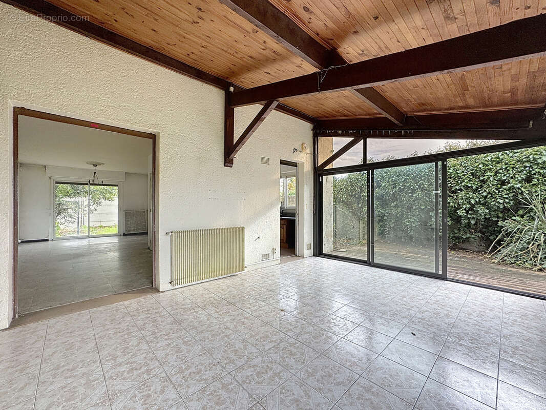 BEGLES A VENDRE  Maison à étage avec jardin et garage - photo 17