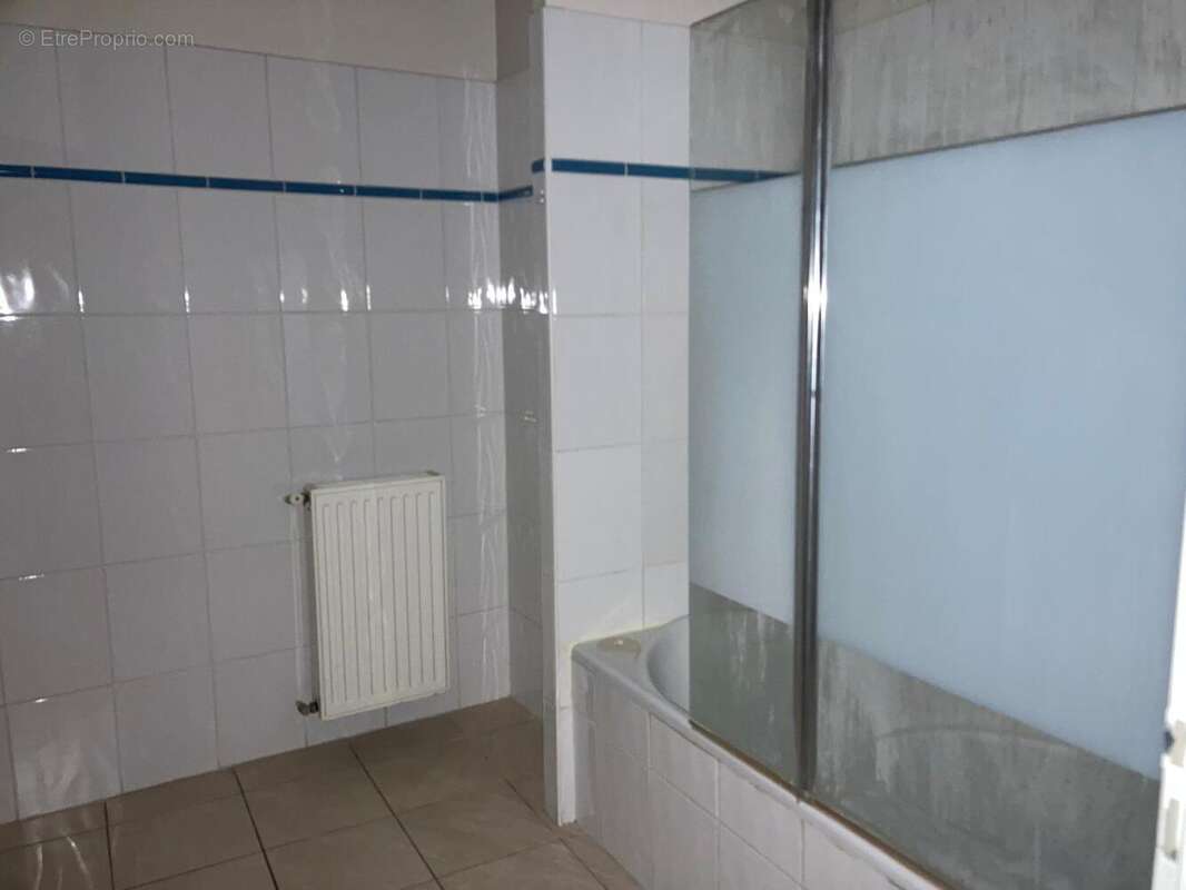 sdb - Maison à CAHORS