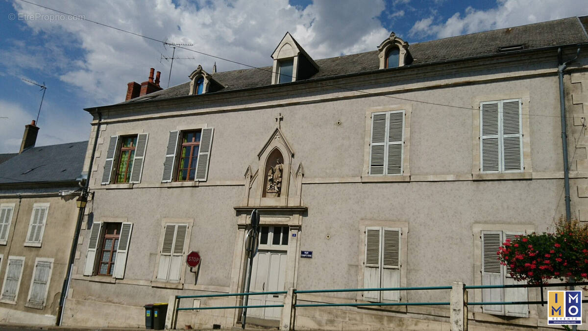 Appartement à CHATEAUNEUF-SUR-CHER
