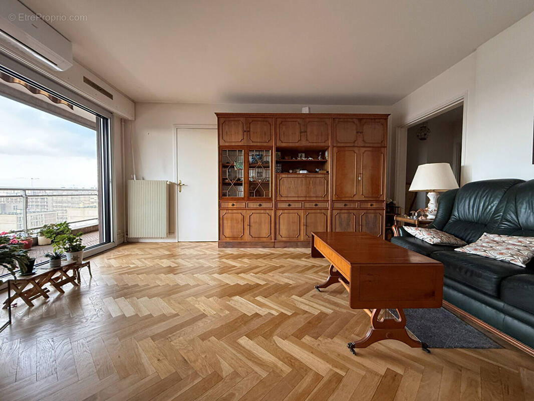 Appartement à MONTROUGE