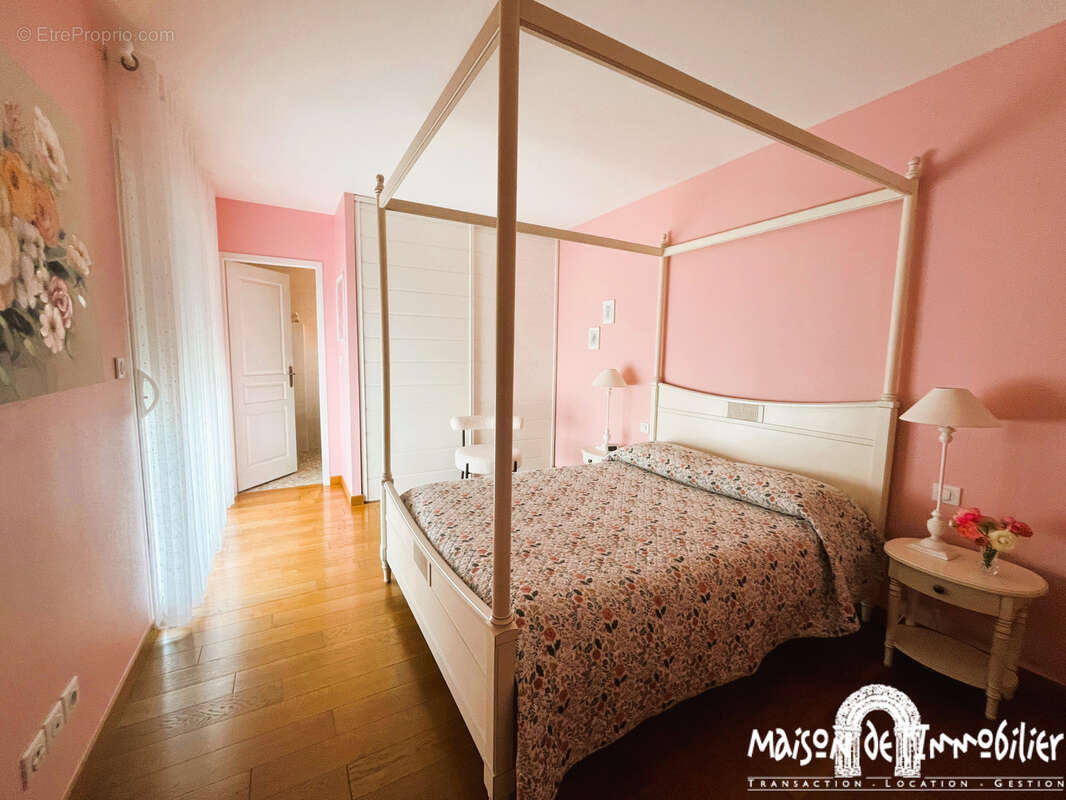 Maison à MESCHERS-SUR-GIRONDE
