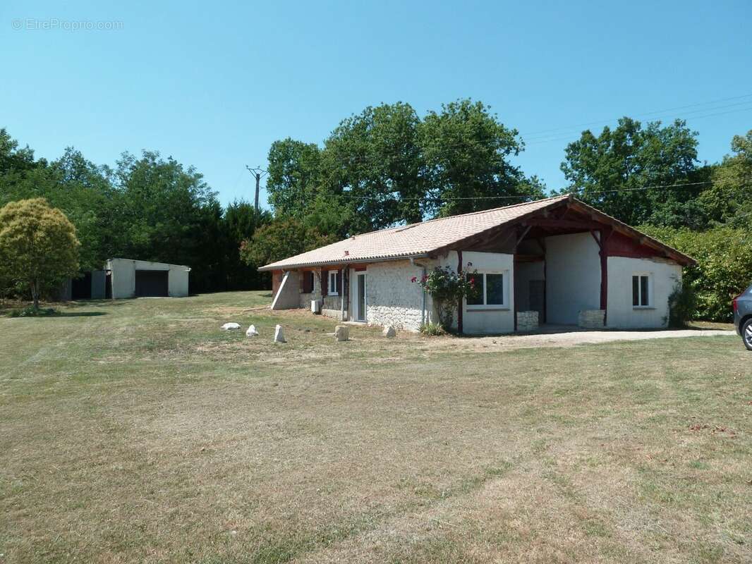 Maison 120 m² à Casteljaloux  - photo 2