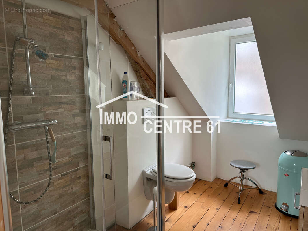 Charmante maison de ville 4 chambres sur 245m2 de terrain - photo 14
