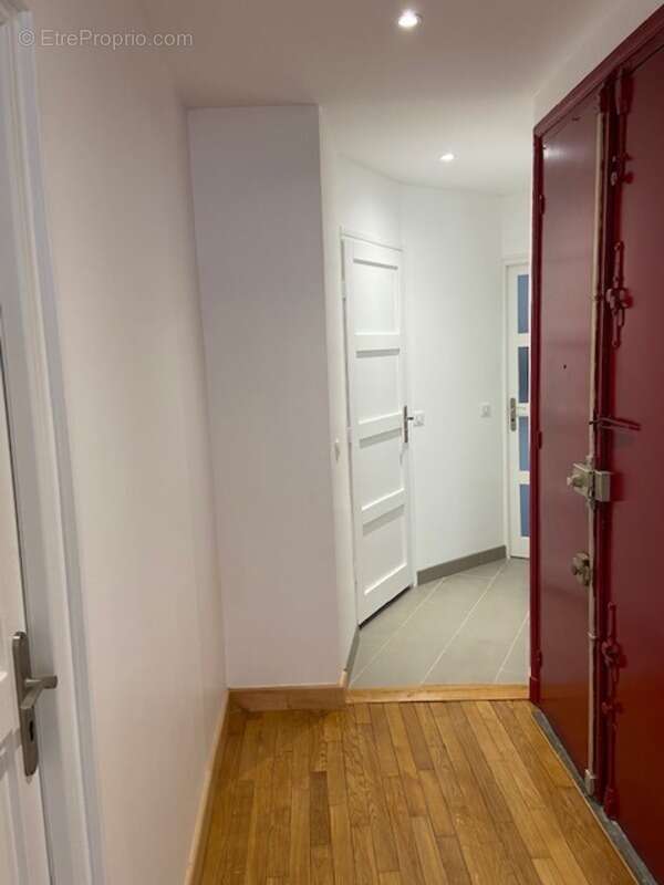 Appartement à vendre 4 pièces PARIS 10EME ARRONDISSEMENT (75) DPE en D - photo 6