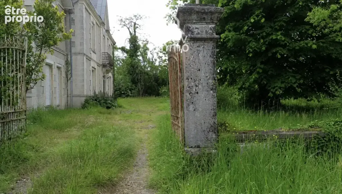 Maison de caractère 193 m2 à rénover   Domaine de 8,6 ha ave - photo 2