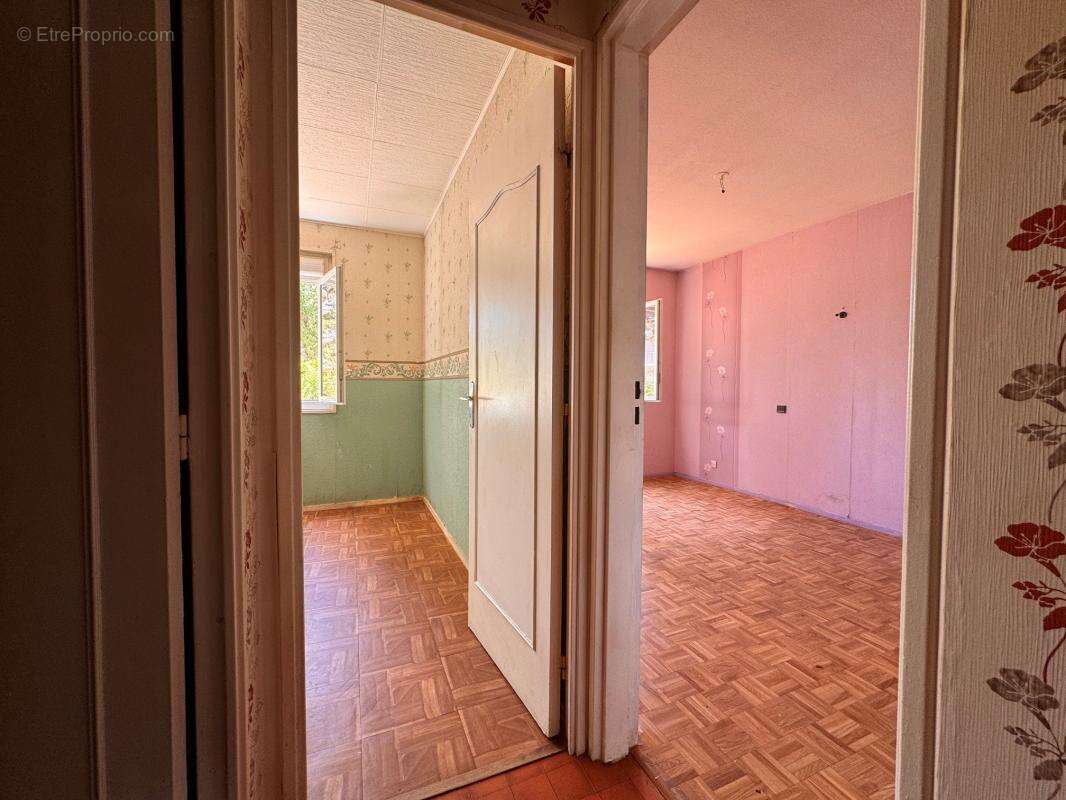 Appartement t3 avec terrasse - photo 16