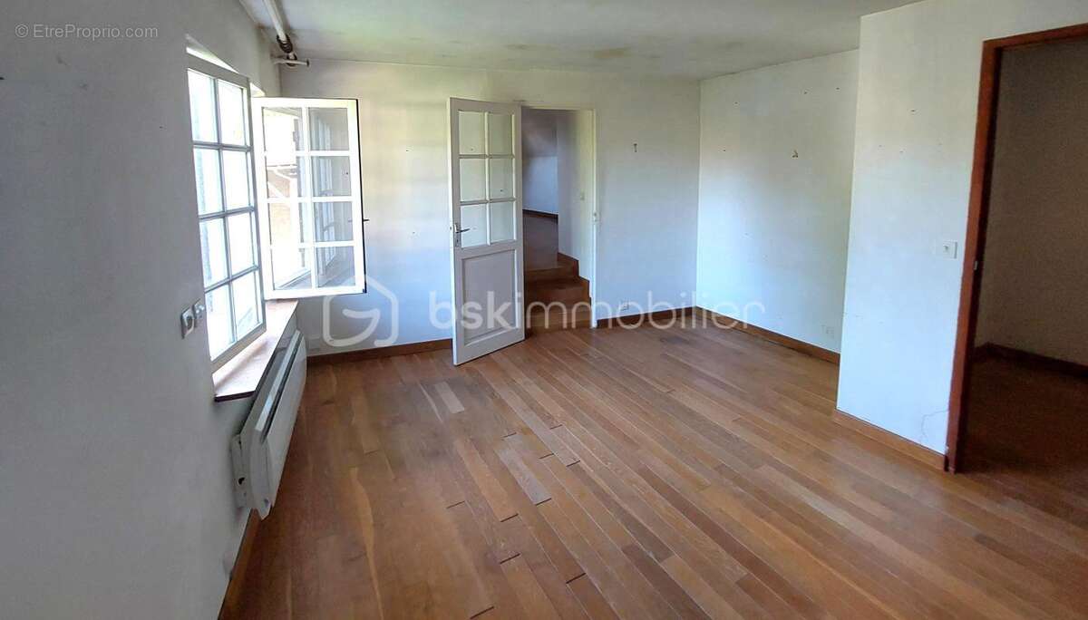 Maison à FRESNOY-LA-RIVIERE