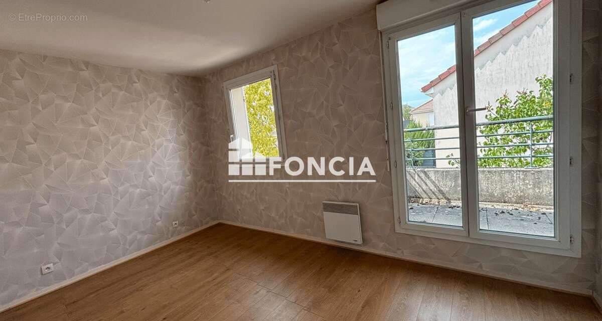 Maison 4 pièces avec grand jardin de 243m2 plein sud proche gare de Lieusaint - photo 5