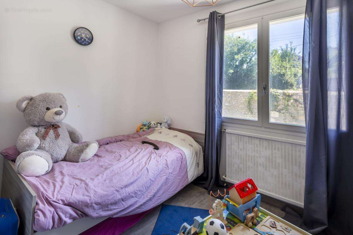 Maison à RUELLE-SUR-TOUVRE