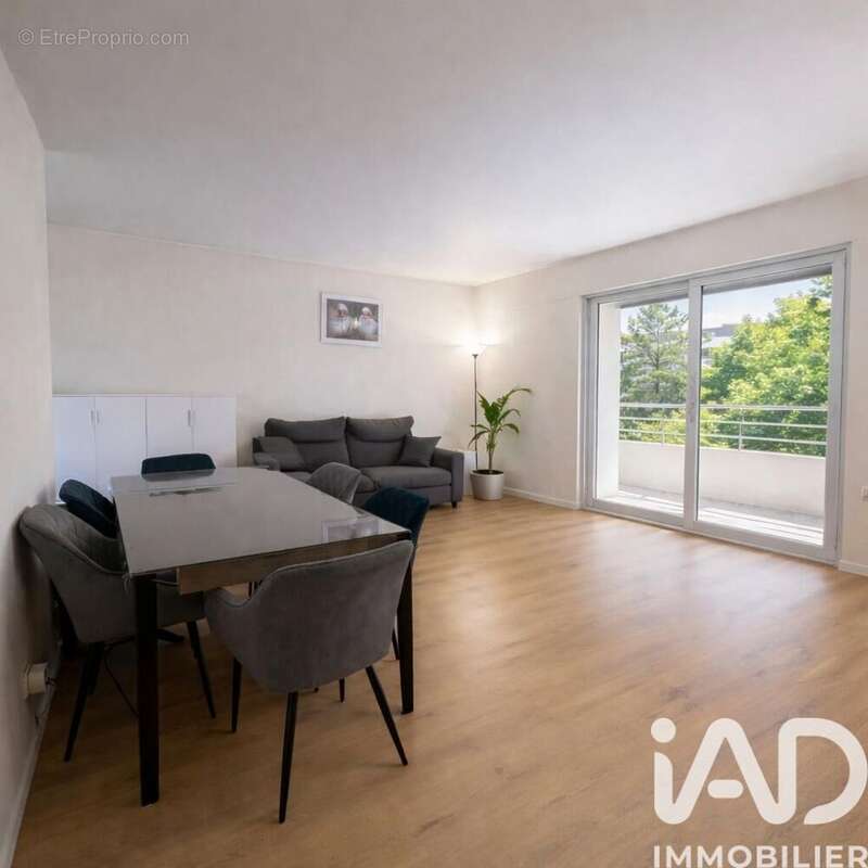 Appartement 80 m² à Noisy-Le-Grand  - photo 2