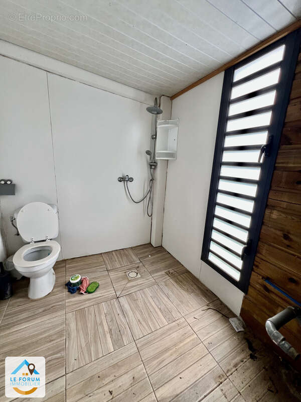 Tampon 97430 - ensemble immobilier - beaux volumes - fort potentiel - quartier prisé - photo 13