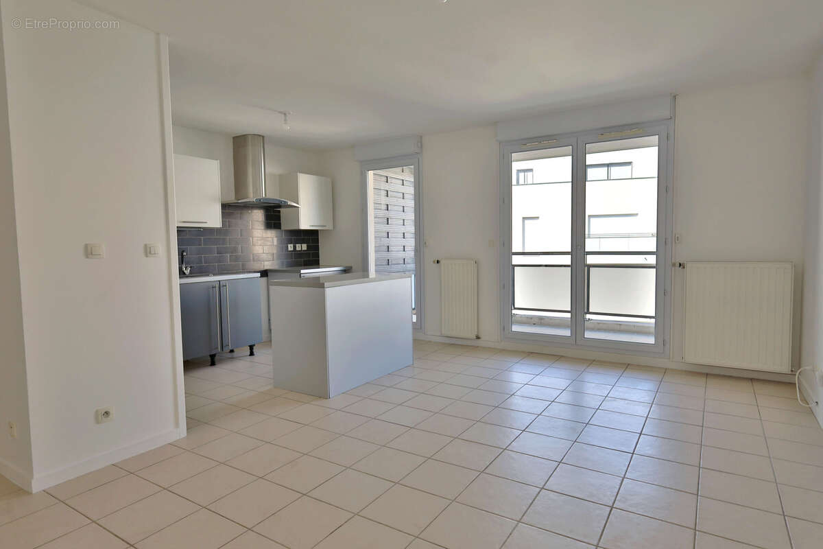 Appartement Type 3 - 62,02 m2 habitables (LOI CARREZ) - Garage - photo 6