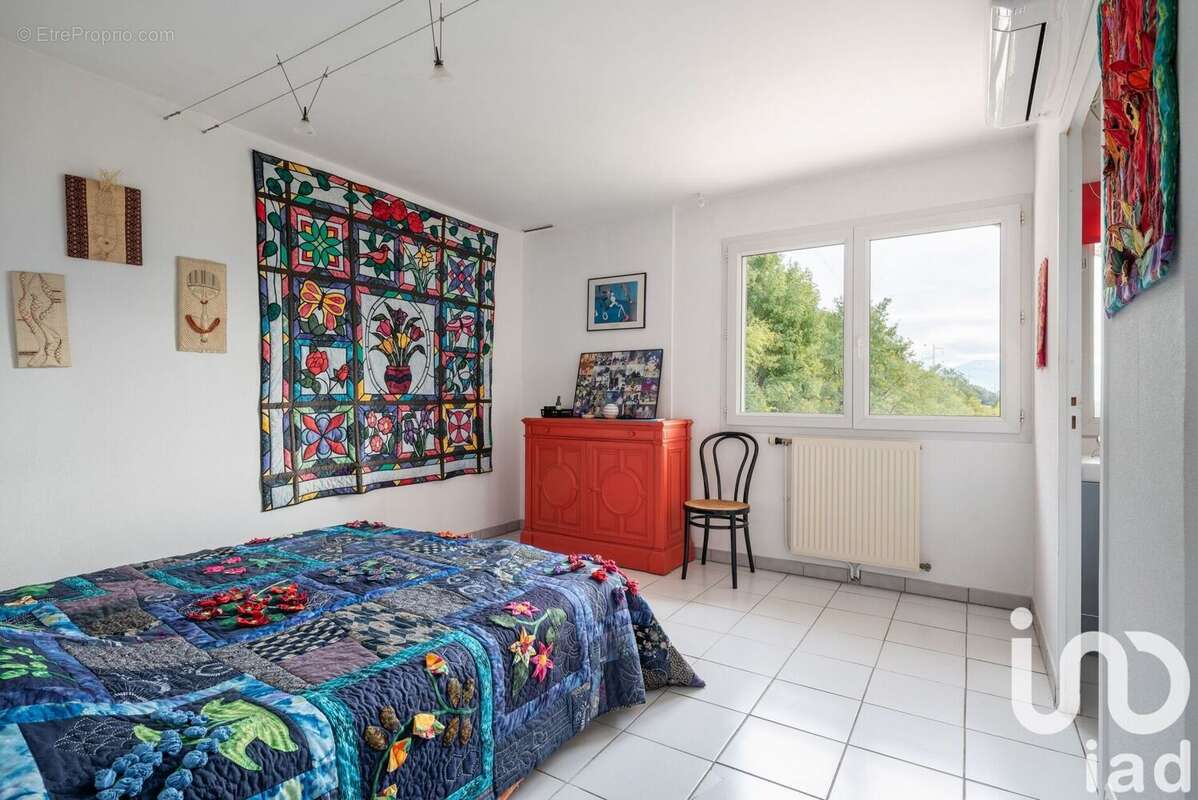 Photo 8 - Maison à CHALLES-LES-EAUX