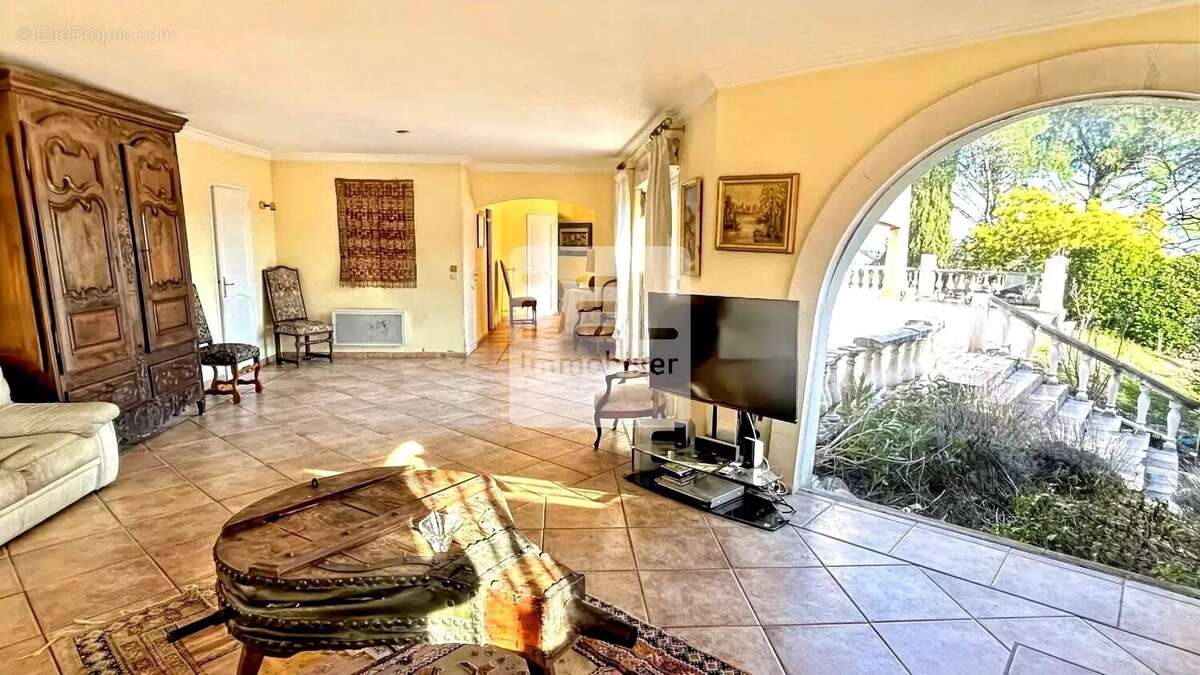 Maison à JONQUERETTES