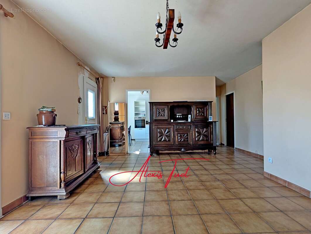 Maison 74 m² à Ambares-Et-Lagrave  - photo 5
