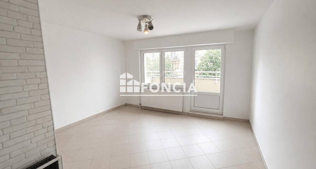 Appartement à PARIS-20E