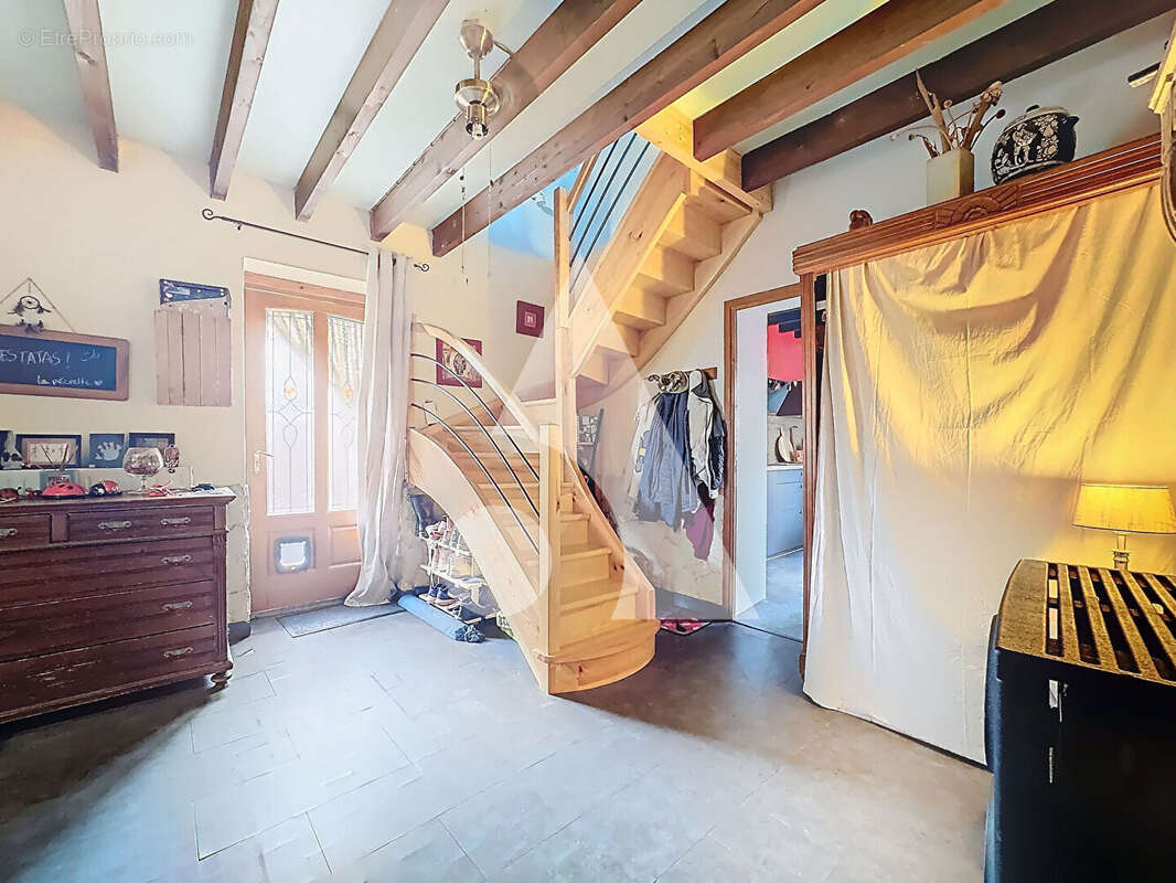 Maison à PANISSIERES