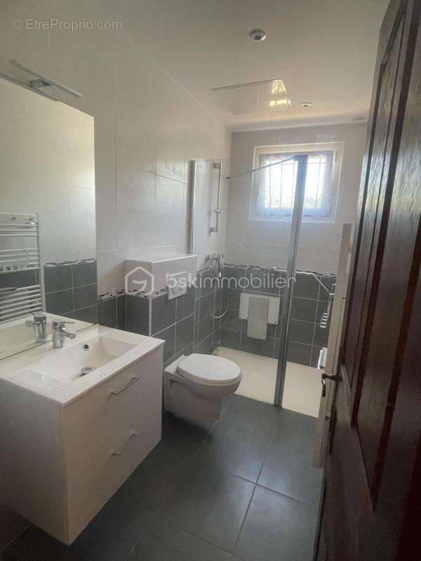 Maison à BAGNOLS-SUR-CEZE