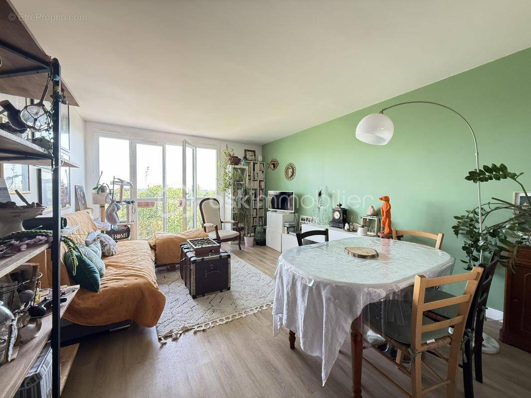 Appartement à NEUILLY-PLAISANCE
