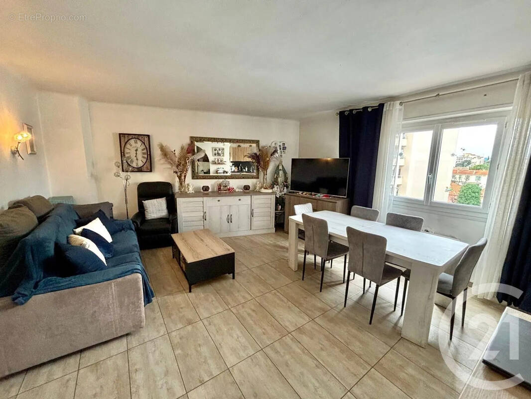 Appartement à LE CANNET