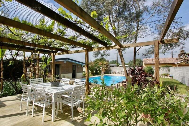 Maison à LA LANDE-DE-FRONSAC