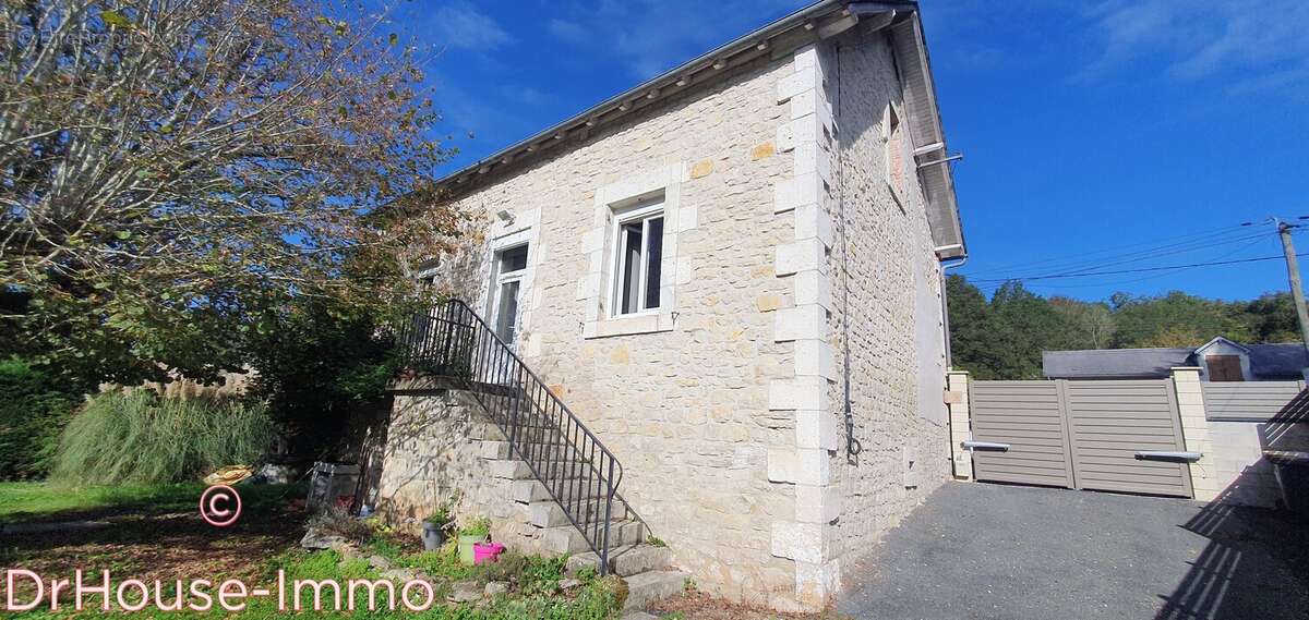 Maison à LE LARDIN-SAINT-LAZARE