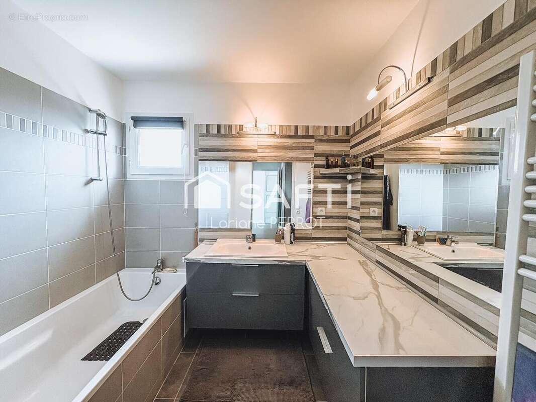 Photo 6 - Appartement à CHATEAUNEUF-LES-MARTIGUES