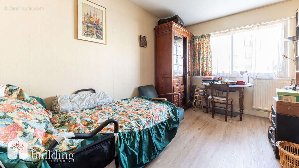 Appartement à LEVALLOIS-PERRET