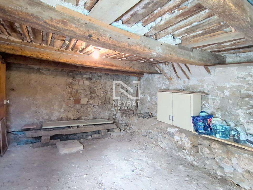 FAYENCE - Maison de village avec grande terrasse couverte - vue - CAVES - photo 13