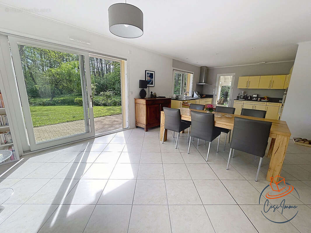 Maison à DIVONNE-LES-BAINS