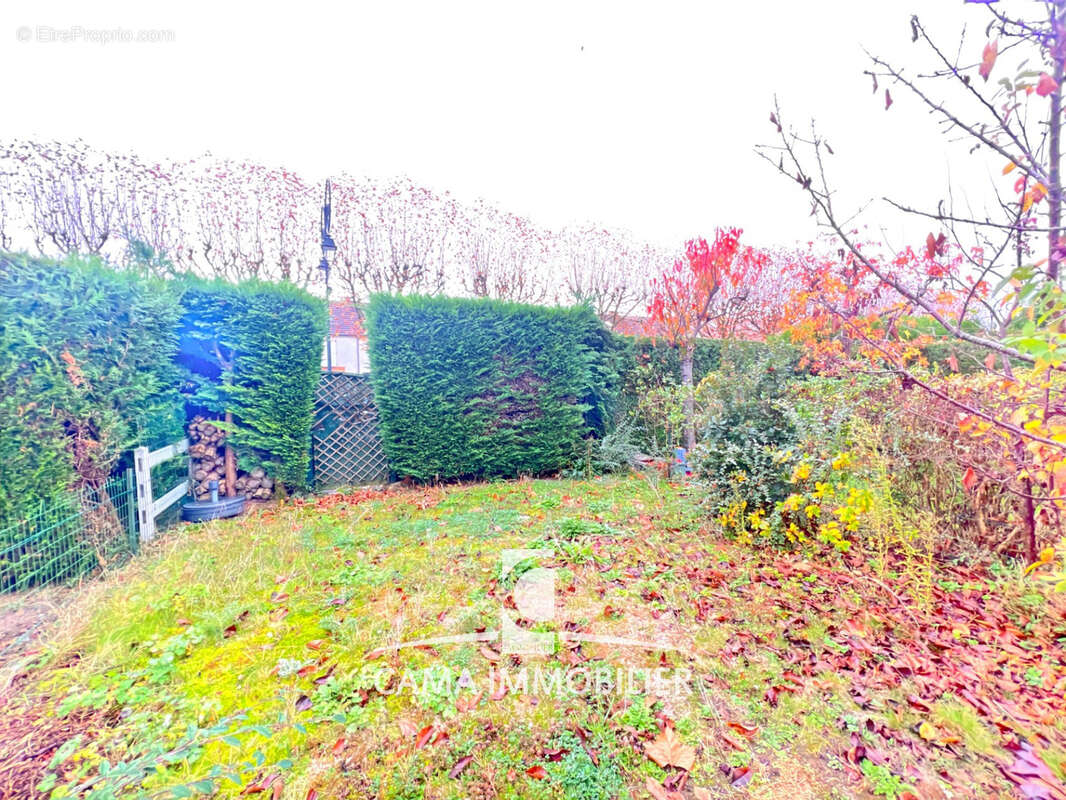 Maison à BUC