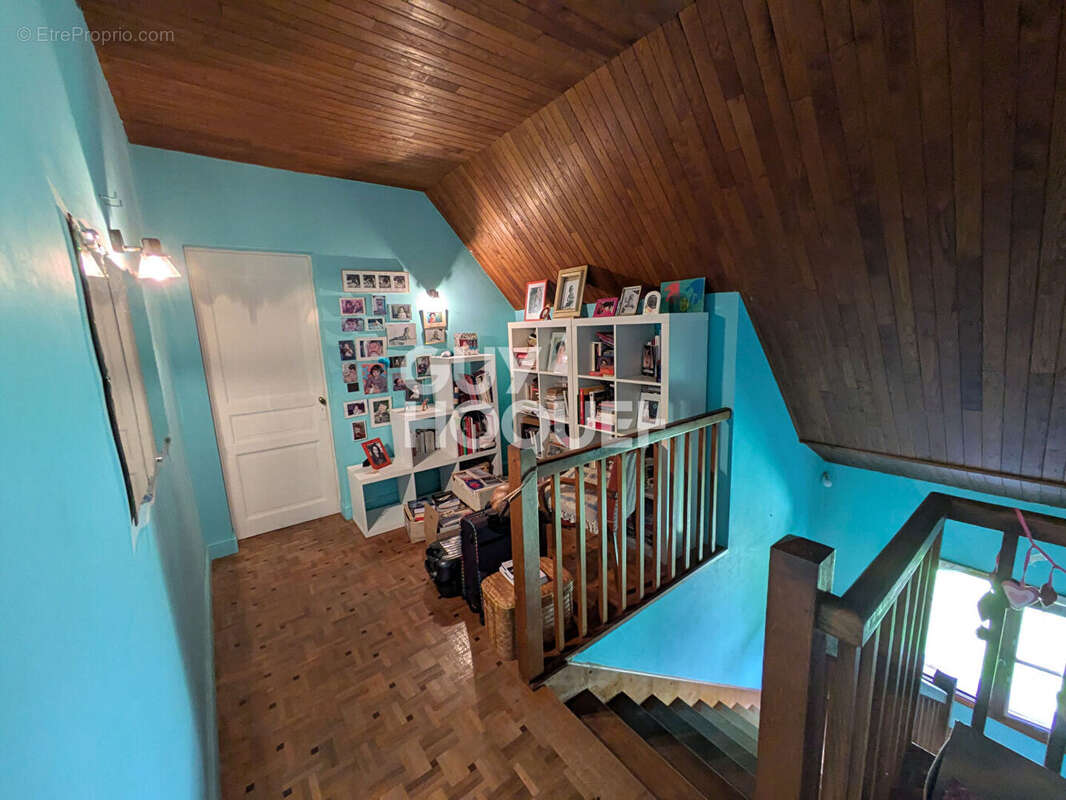 Maison spacieuse à vendre à Cahors - 5 chambres, 190 m² - photo 12