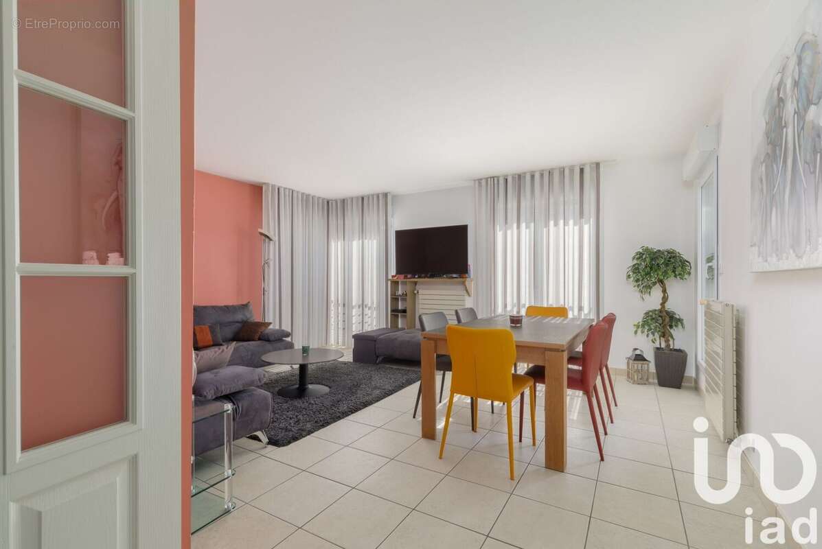 Photo 2 - Appartement à TASSIN-LA-DEMI-LUNE