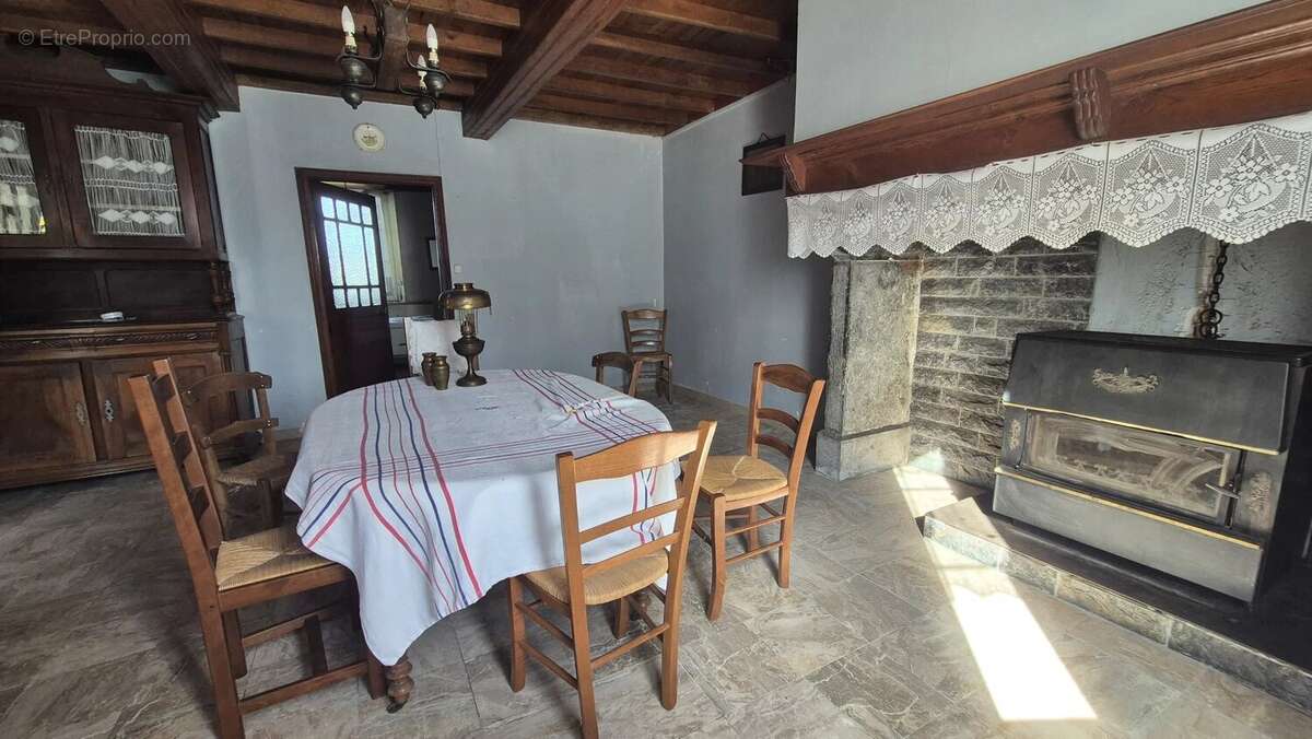 Maison à LESTELLE-BETHARRAM
